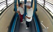 pareja en aerovia guayaquil|Video de pareja teniendo sexo en metrocable de Guayaquil:。